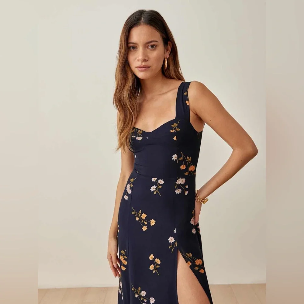 Reformation Fulton Floral Navy Midi Dress in Princess Margaret Size: 4 - Picture 3 of 15
